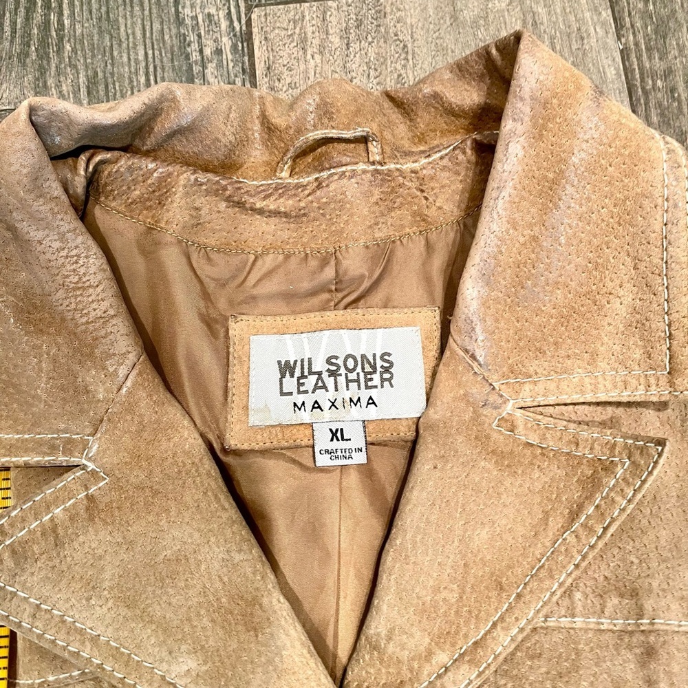 Wilsons Leather Women's Tan Suede Belted Jacket - Picture 7 of 9